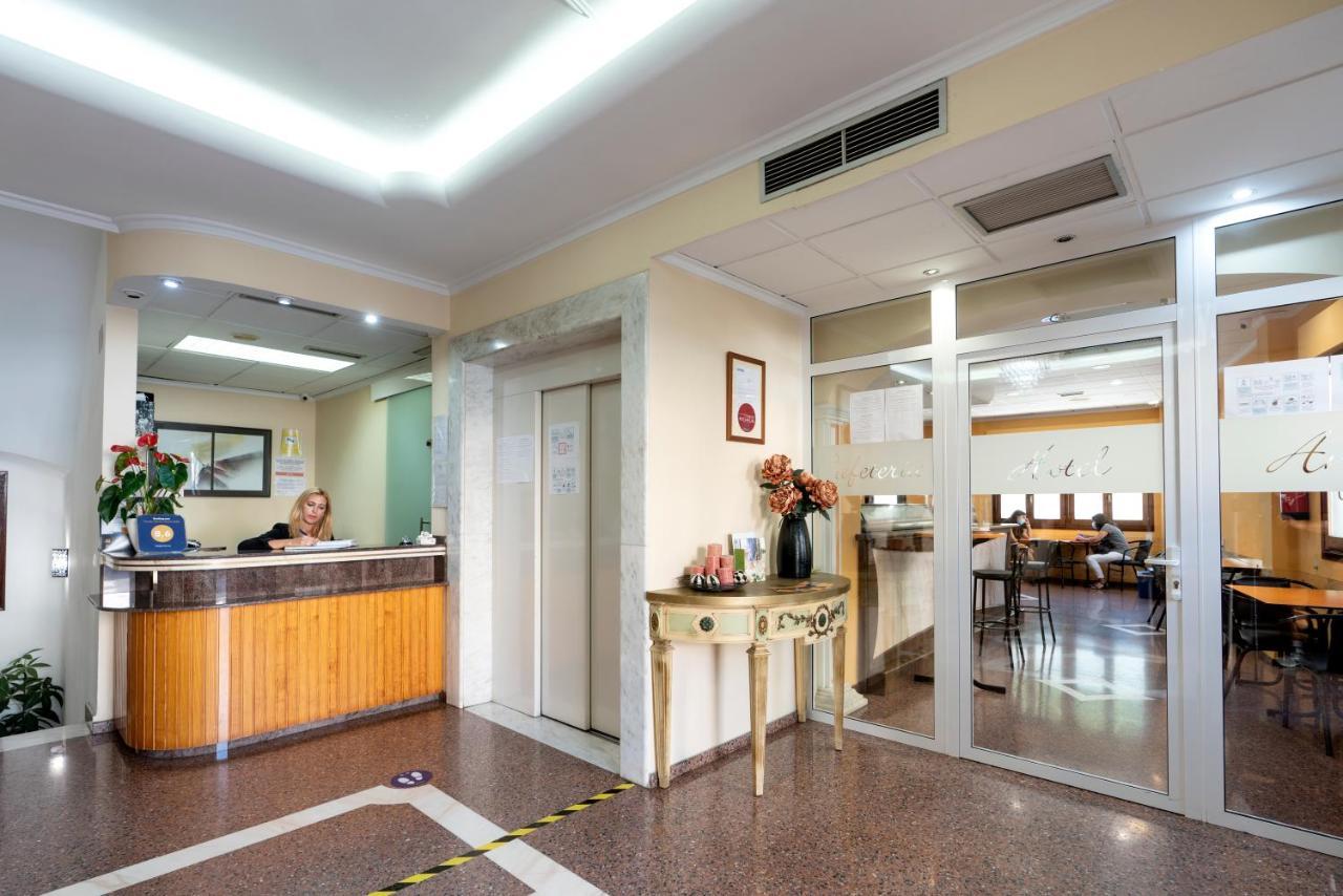 Hotel Anna コセンタイナ エクステリア 写真